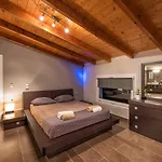 Muthee Luxurious Private *
