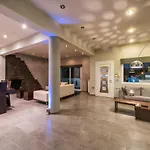 Muthee Luxurious Private Villa