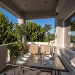 Muthee Luxurious Private Villa *