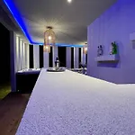 Muthee Luxurious Private * Laganas
