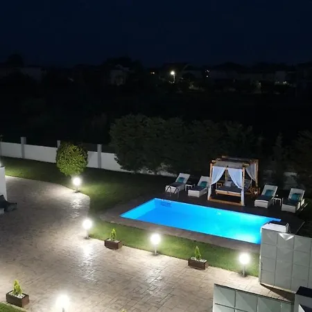 Muthee Luxurious Private *