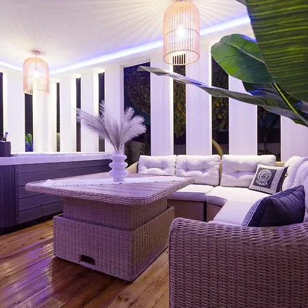 Muthee Luxurious Private Βίλα *