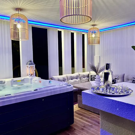 Βίλα Muthee Luxurious Private Λαγανάς