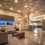 Muthee Luxurious Private Vila Laganas