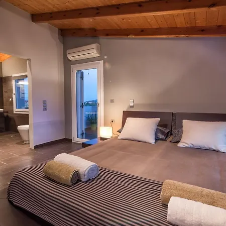 Muthee Luxurious Private Villa Laganas