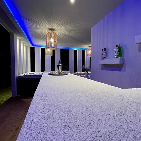 Muthee Luxurious Private * Laganas