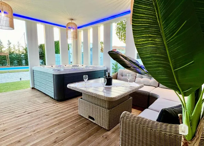 Вилла Muthee Luxurious Private